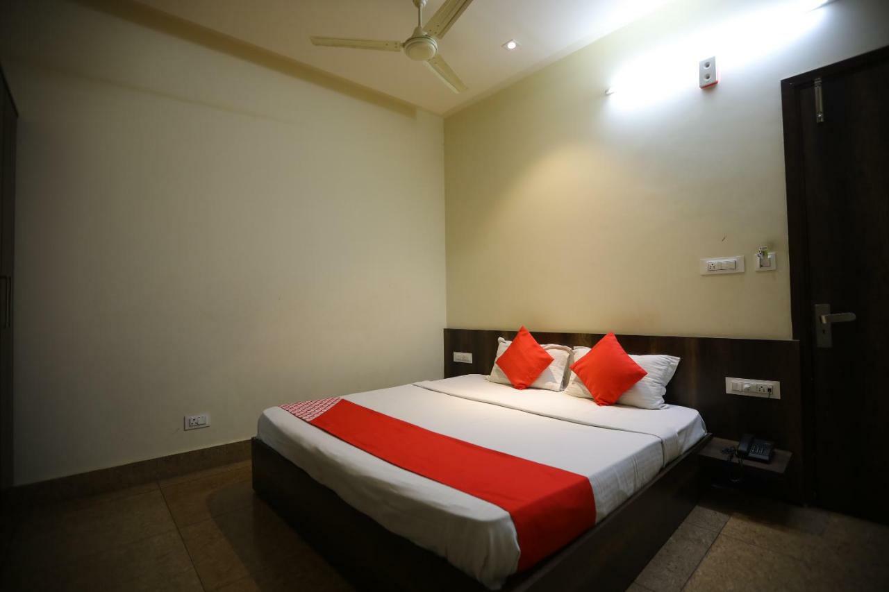 Oyo 40791 Hotel Hot N Fast Suratgarh Екстериор снимка