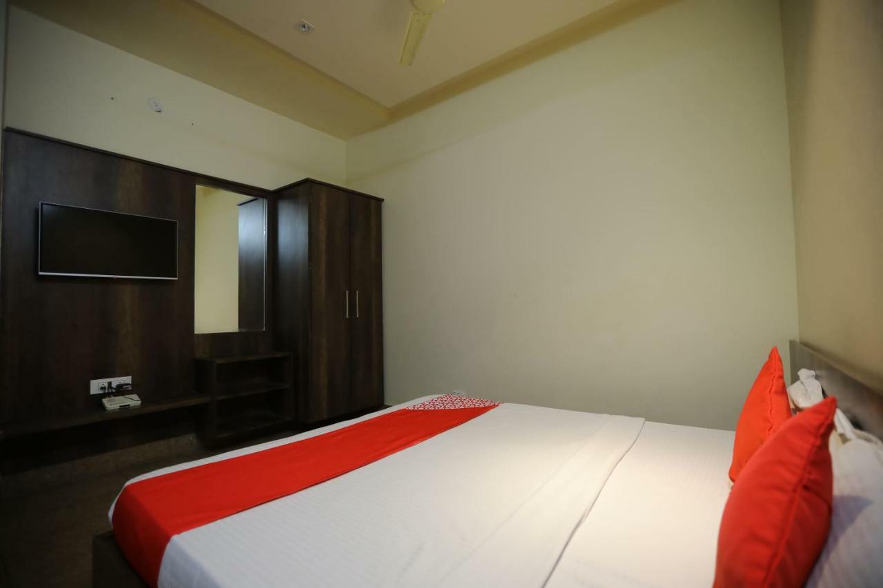 Oyo 40791 Hotel Hot N Fast Suratgarh Екстериор снимка