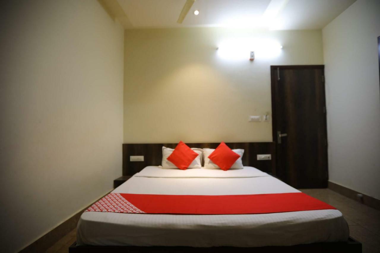 Oyo 40791 Hotel Hot N Fast Suratgarh Екстериор снимка