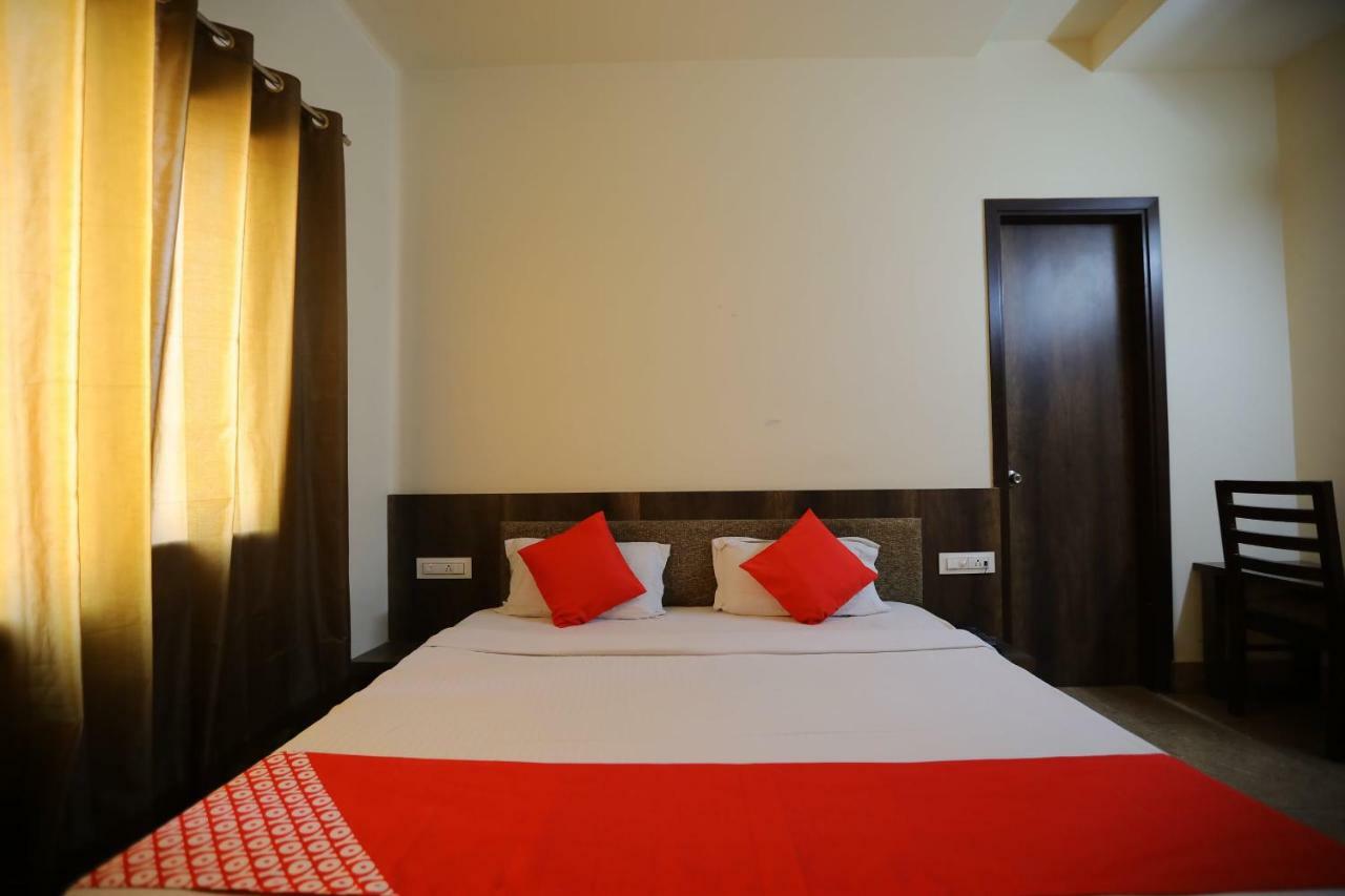 Oyo 40791 Hotel Hot N Fast Suratgarh Екстериор снимка