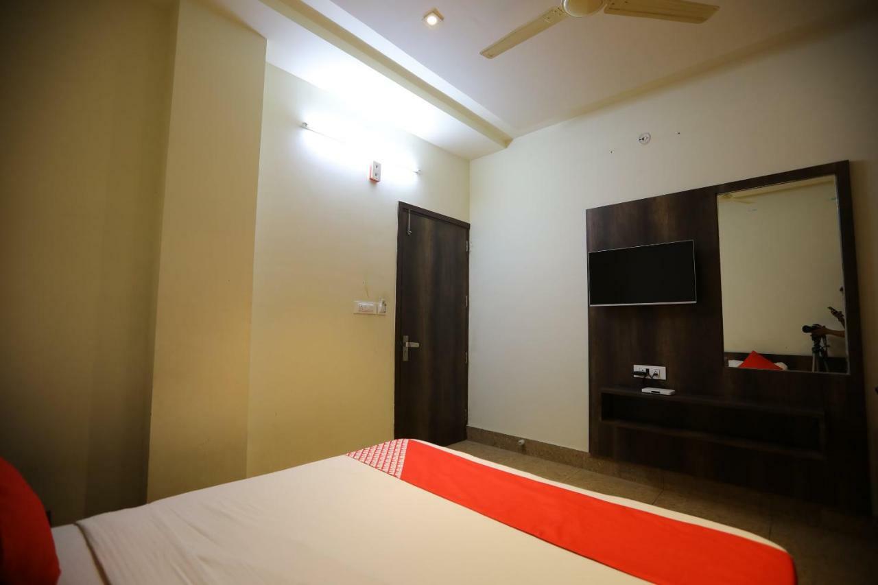 Oyo 40791 Hotel Hot N Fast Suratgarh Екстериор снимка