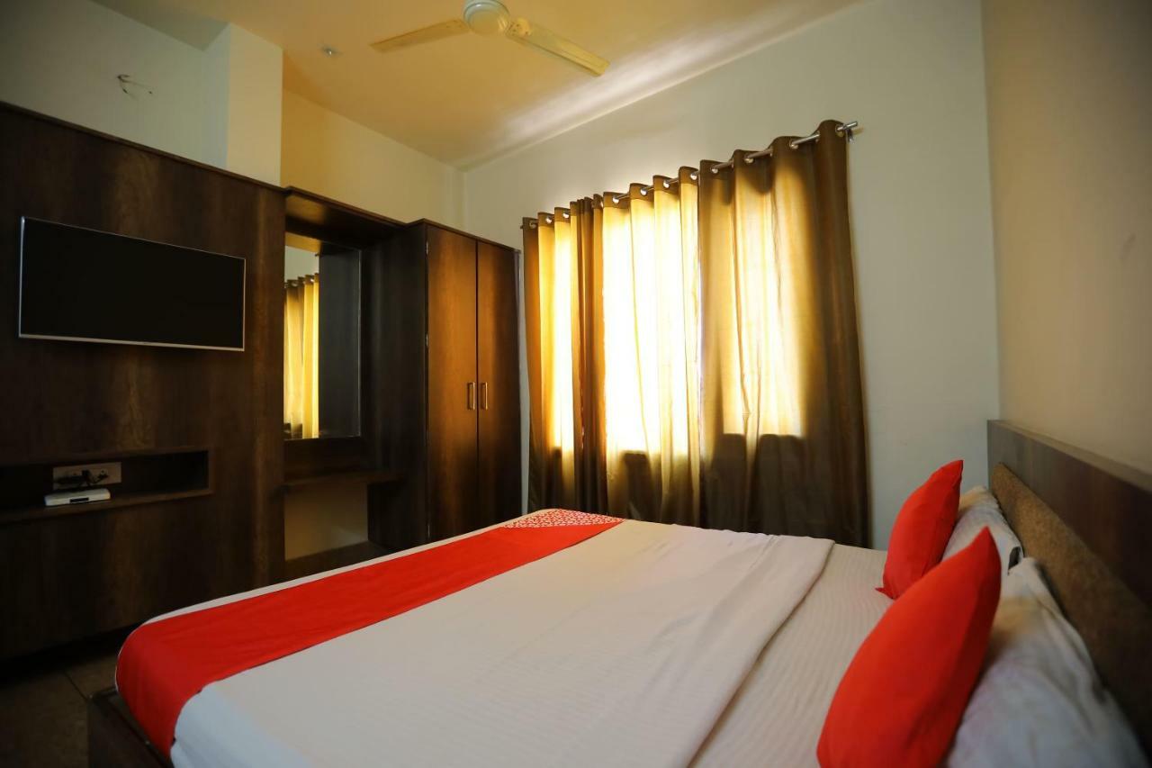 Oyo 40791 Hotel Hot N Fast Suratgarh Екстериор снимка